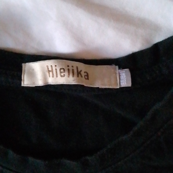 Women's size med black sequin graphic t shirts - Picture 3 of 4